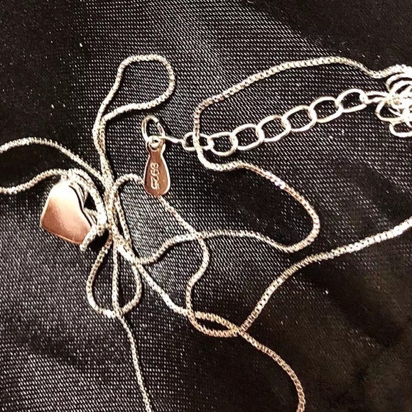 ๐ Sterling Silver 925 Heart ๐ Necklace - Picture 4 of 4